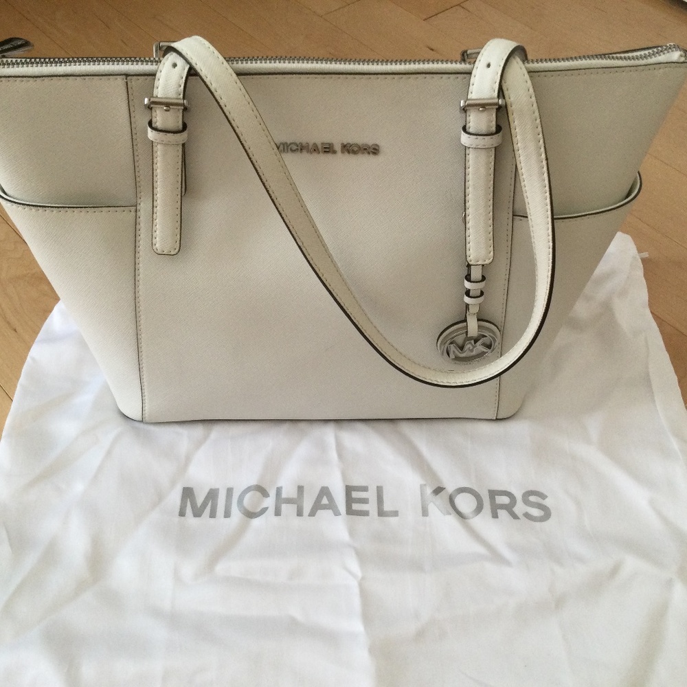 Gorgeous Michael Kors Tote-EUC